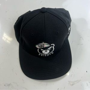 Major League Baseball black cup hat m116-18